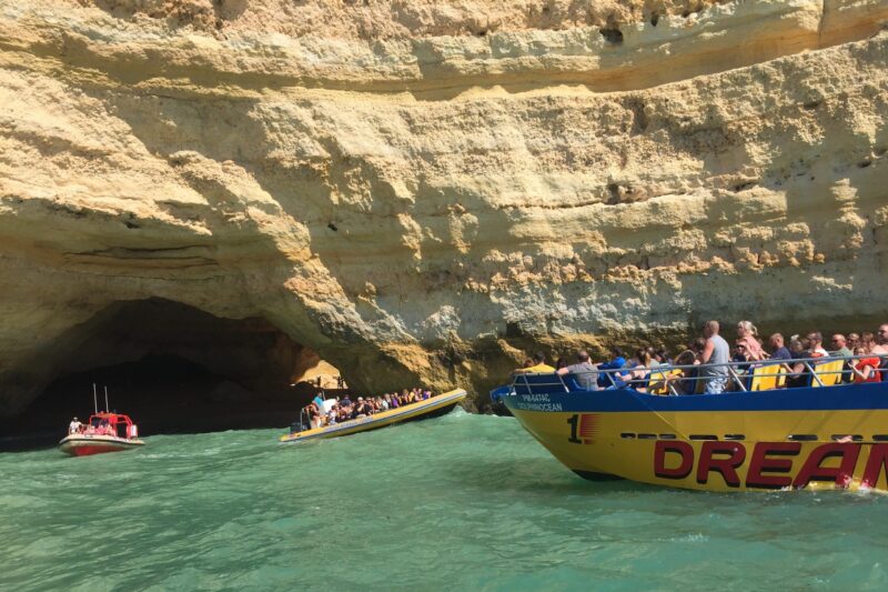 Atividades de turismo no Recife do Algarve